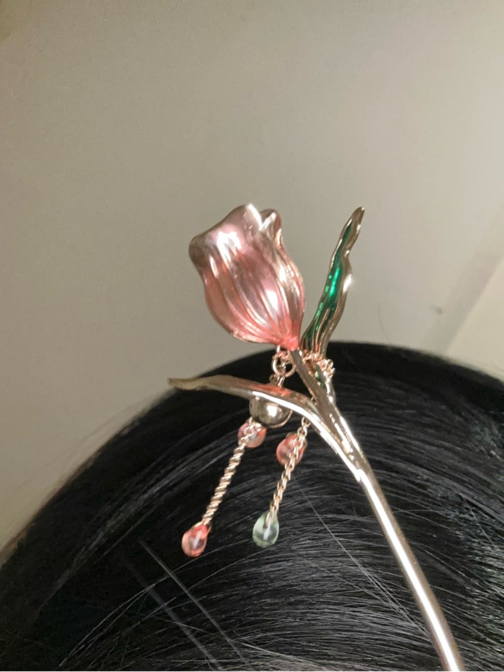 Japanese Kanzashi (Hair Stick) Pink Flower with Green Leaf Accent 🌷
